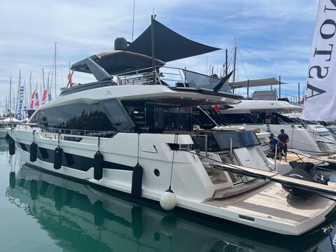 Die Astondoa AS8 wird auf der internationalen Bootsmesse in Palma vorgestellt