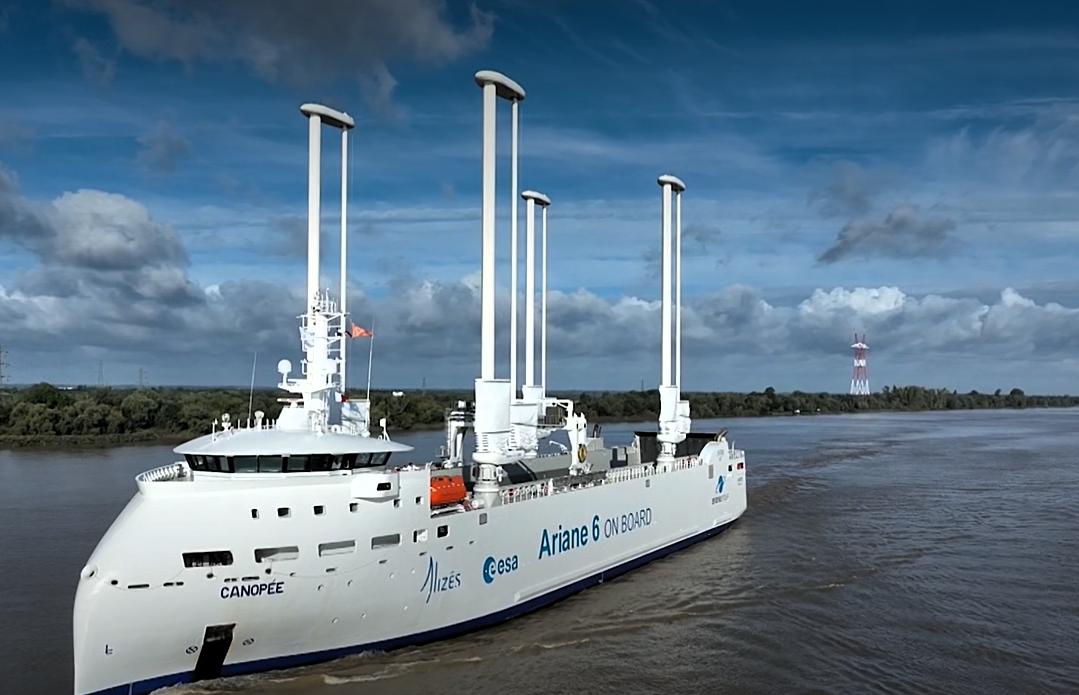 Hybridschiff in der Nordsee unterwegs – die Canopèe und ihr Auftrag